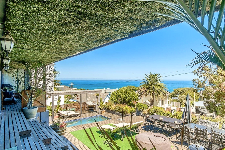 12 Bedroom Property for Sale in Bakoven Western Cape